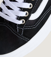 Load image into Gallery viewer, Vans Skate Old Skool 36