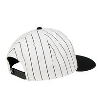 Load image into Gallery viewer, Casquette Dc Shoes Dugout
