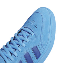 Load image into Gallery viewer, Adidas Tyshawn Low
