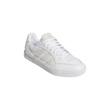 Load image into Gallery viewer, Adidas Tyshawn low
