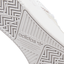Load image into Gallery viewer, Adidas Tyshawn low
