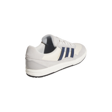 Load image into Gallery viewer, Adidas Tyshawn 2
