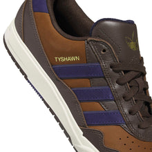 Load image into Gallery viewer, Adidas Tyshawn 2
