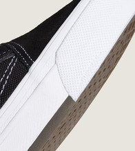 Load image into Gallery viewer, Vans Old Skool Waffle Cup
