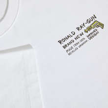 Load image into Gallery viewer, Tshirt Polar Ray Gun
