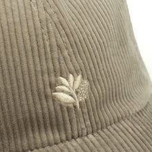 Charger l&#39;image dans la galerie, Casquette Magenta tonal cord dad hat
