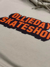Load image into Gallery viewer, Sweat à capuche Ollieday Skateshop University
